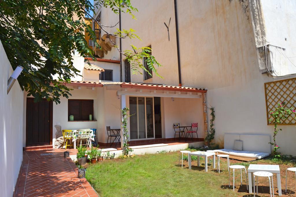 Bed And Book Giusino Bed and Breakfast Παλέρμο Εξωτερικό φωτογραφία